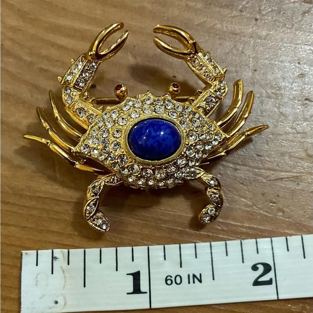 Kenneth Jay Lane: Crab blue Lapis gold/plated clear rhinestones watch brooch/pin